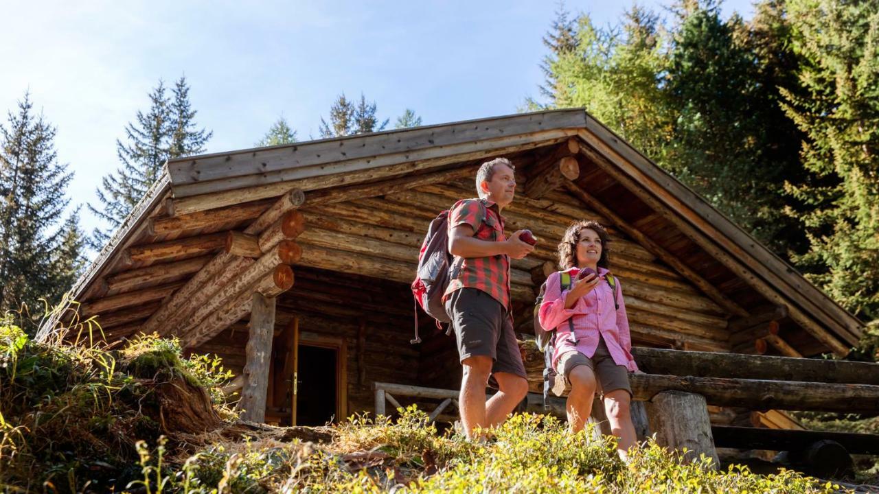 Pension Sattlerenglhof Latsch Exteriör bild